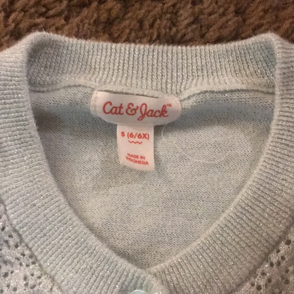 Girls sweater. - Picture 2 of 3
